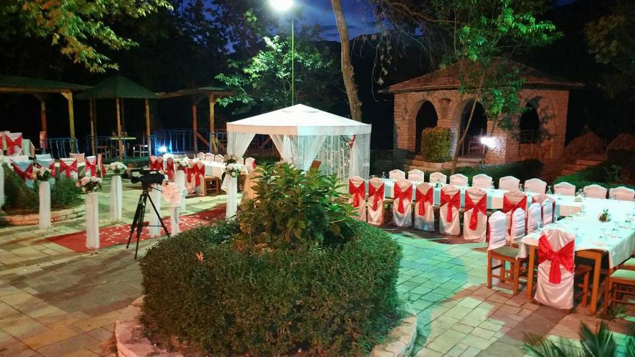 Kt Qato Hotel Bogove Luaran gambar