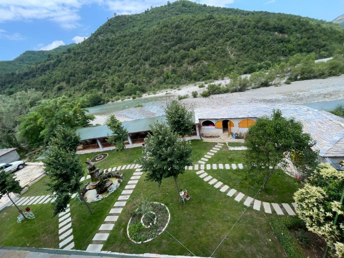 Kt Qato Hotel Bogove Luaran gambar